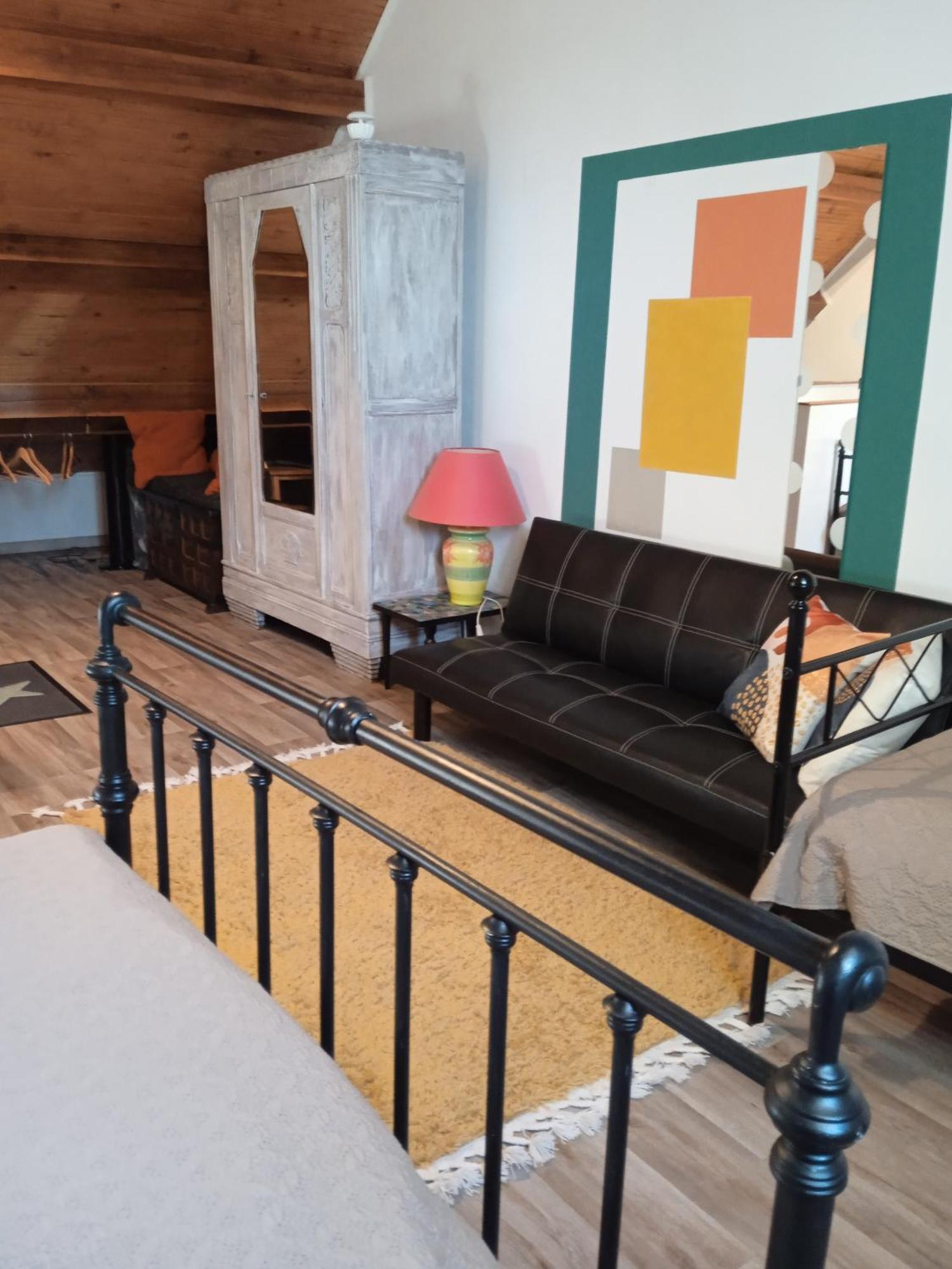 Maison De Vacances Sol & Piper Gombergean Номер фото